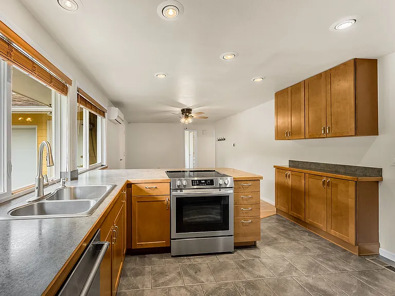 1222 Pierce St — Photo 6
