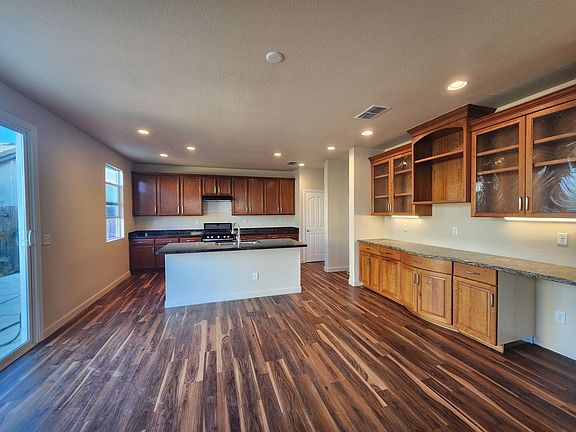 4th image of 9549 Cherry Grove Cir