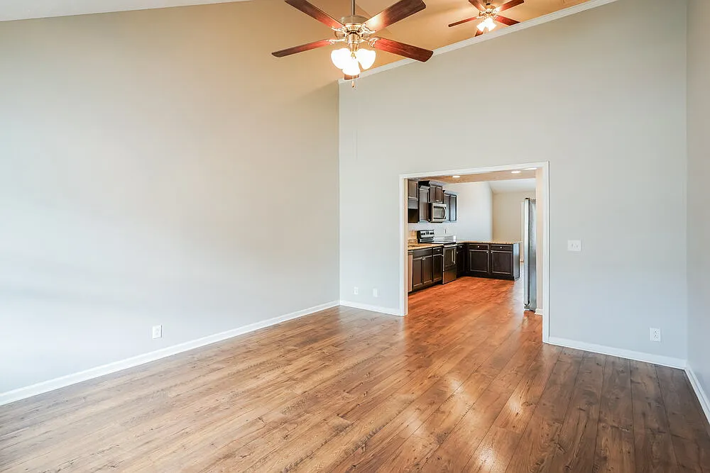 2 bed, 2.5 bath, 1470 sqft, $2,130 — Photo 4