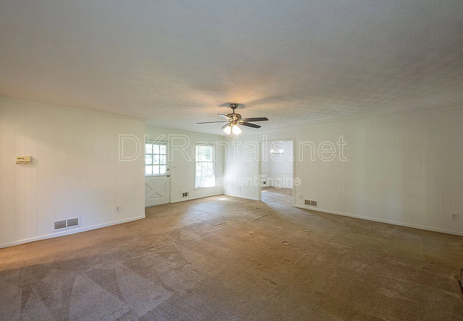 3 bed, 2.0 bath, 1632 sqft, $2,850 — Photo 2