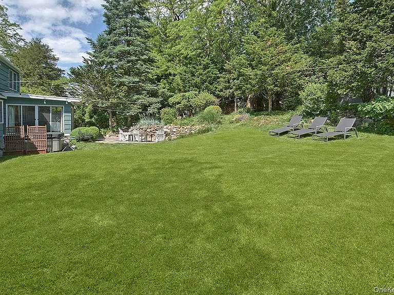 1015 Shore Acres Dr — Photo 17
