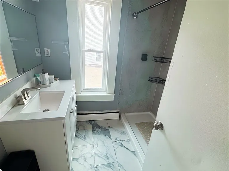 28 Vernon Ct #28 — Photo 5