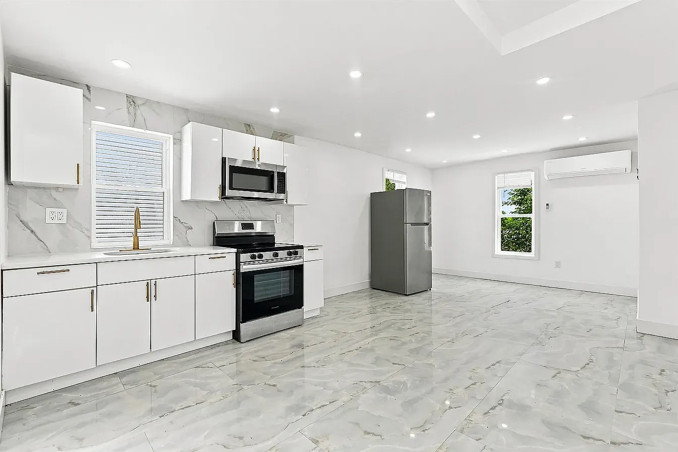 2 bed, $1,495 — Photo 1