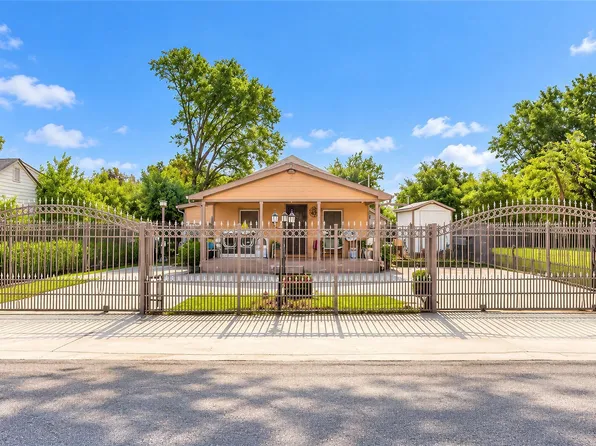2610 Lynnfield St, Houston, TX 77093