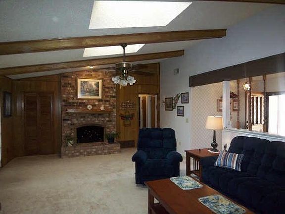 2nd image of 4926 Willowhaven Cir