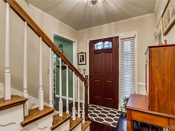 4th image of 1715 Saint Charles Pl