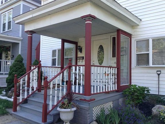 2nd image of 1079 Waverly Pl