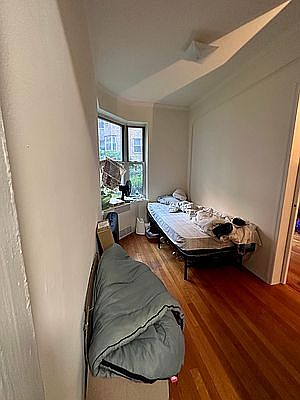 3rd image of 6864 Yellowstone Blvd APT B15