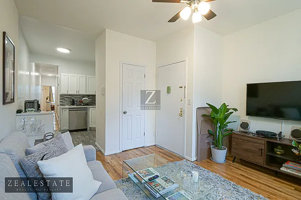 Rented by ZealEstate Group Inc | media 44