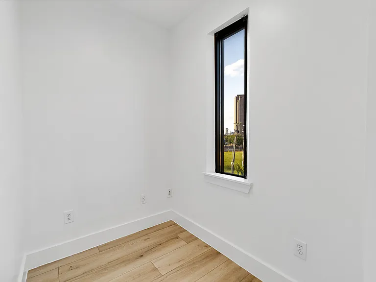 3200 Thomas Ave — Photo 26