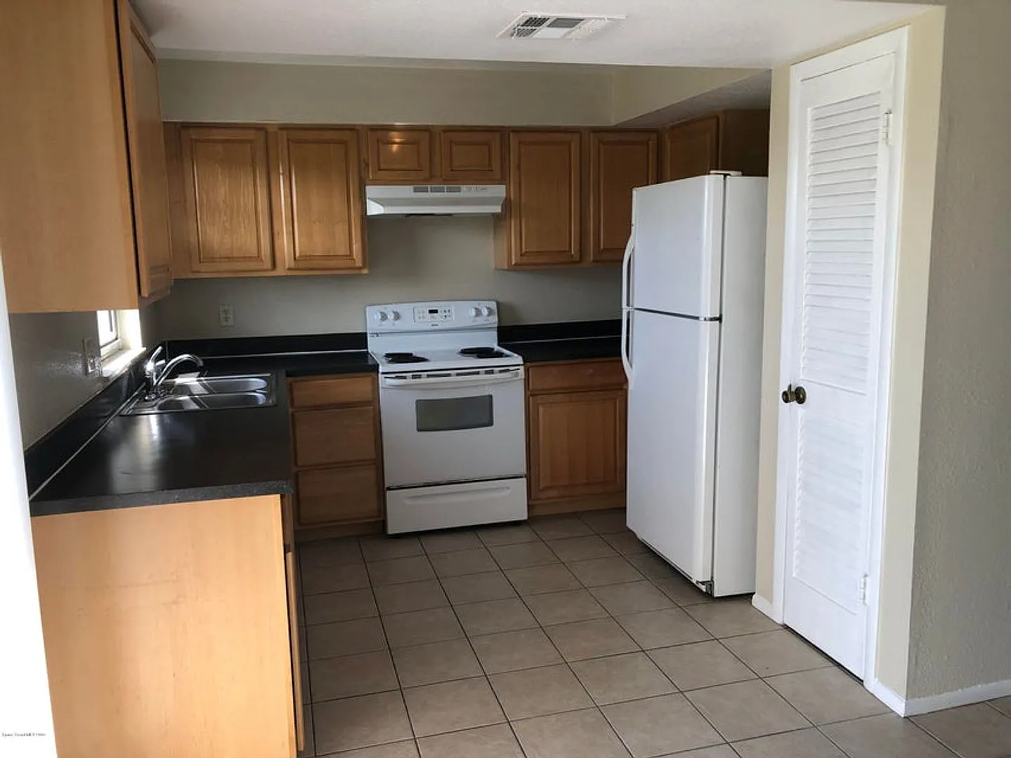 Single Family Home — Photo 3