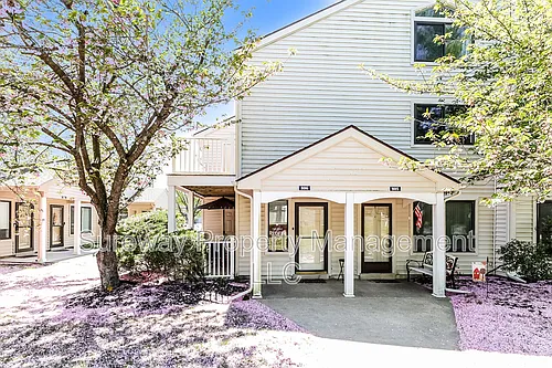 806 Gregorys Way Photo 1