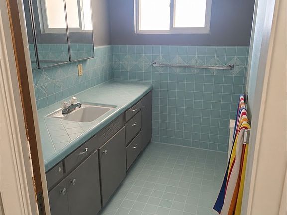 4th image of 1213 S 1st Ave