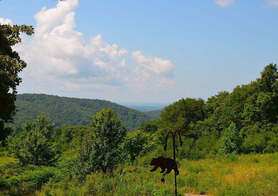 4299 Renegade Mountain Pkwy, Crab Orchard, TN 37723 MLS 213175 Zillow