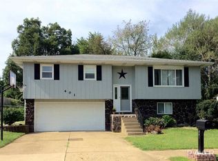 401 Pecan St, Pekin, IL 61554