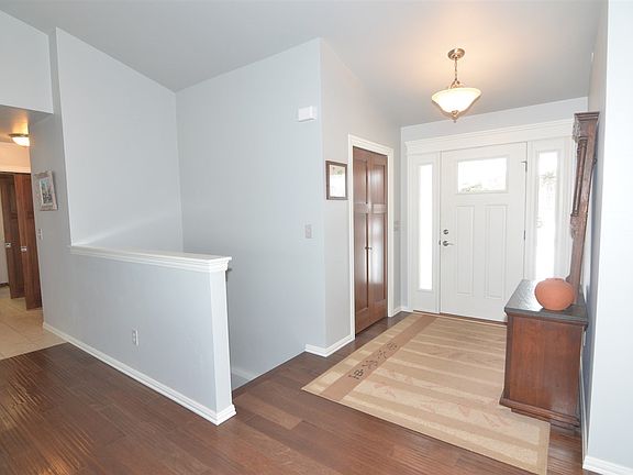 3rd image of 3182 Sitka St