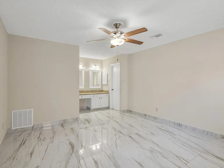 7431 Ridgeberry Dr — Photo 16