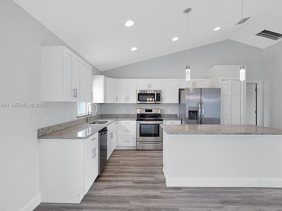 4th image of 4671 SW 136th Pl