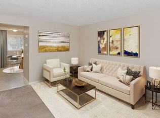 65 Lynnridge Vlg SE #87DDFBE5F, Calgary, AB T2C 2N1