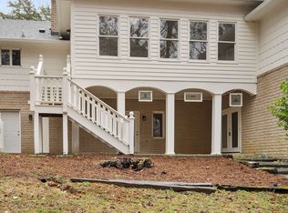 1502 Homestead Rd, Chapel Hill, NC 27516