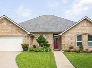 2701 Cedar Springs Ct, Bedford, TX 76021