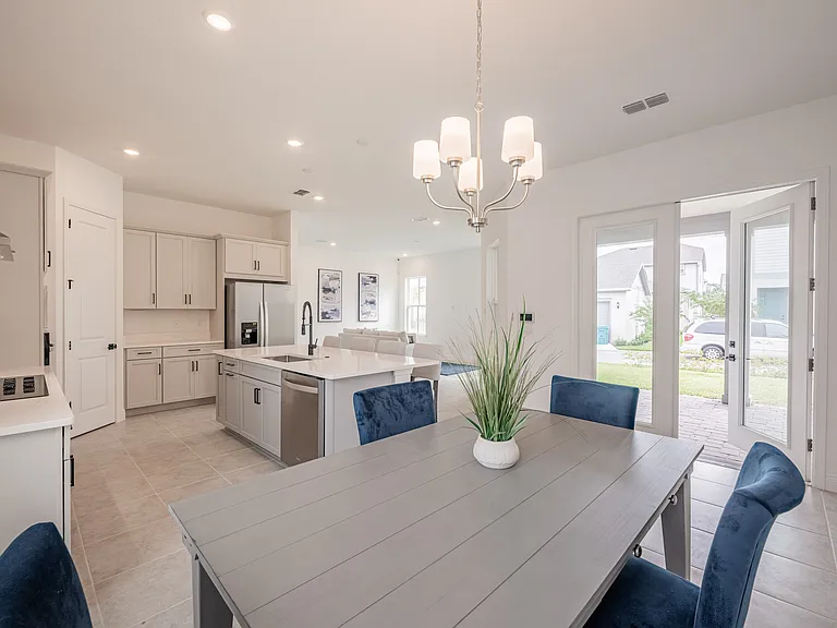 10132 Peebles St — Photo 24