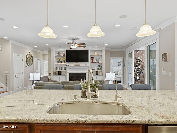 5th image of 2514 Sugargrove Trail NE