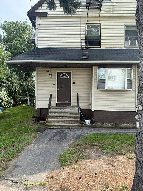 2 bed, $1,650 — Photo 2