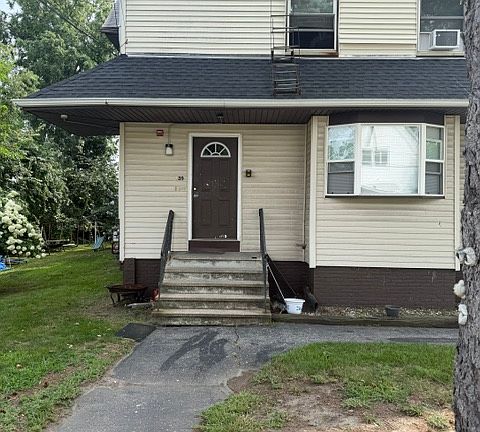 2nd image of 32 Kilvert St APT 102