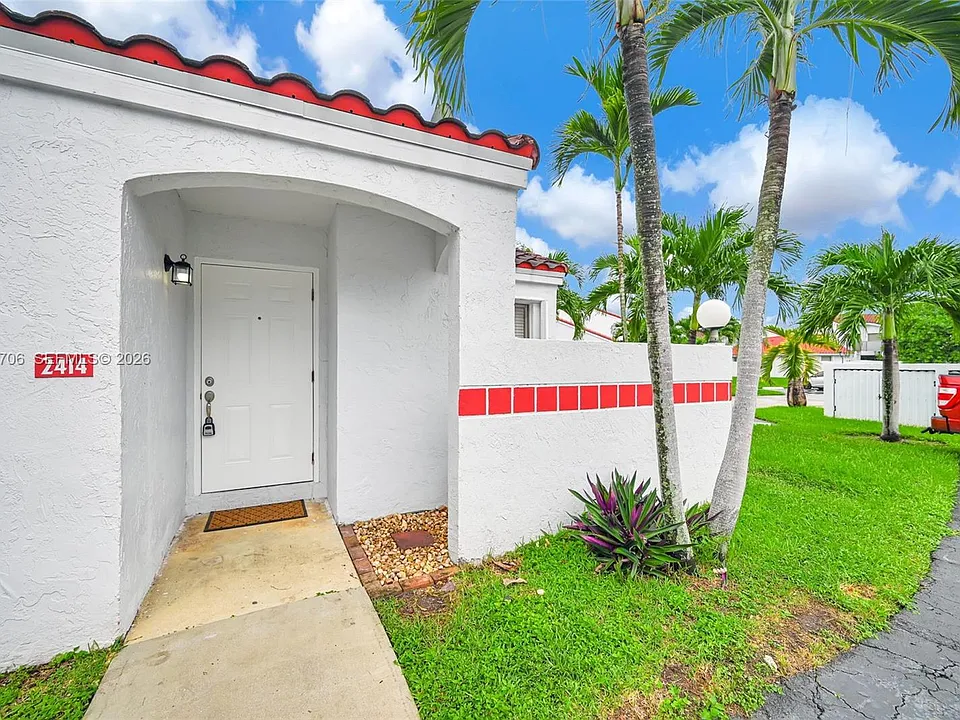 2414 San Remo Cir