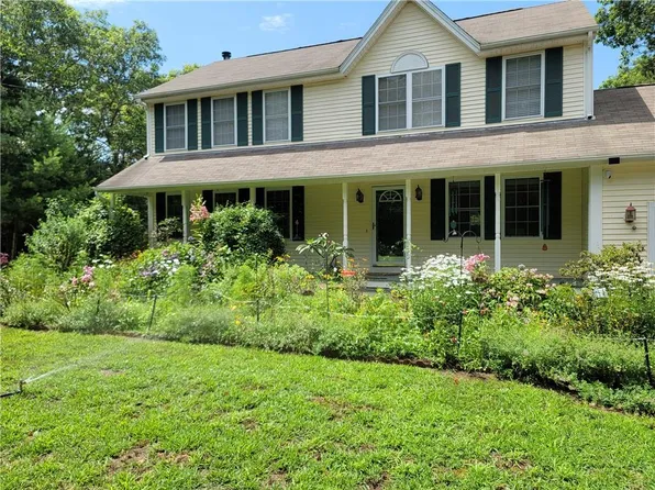 358 Shannock Rd, South Kingstown, RI 02879