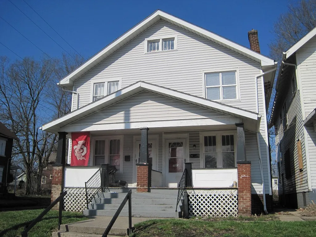 735-737 Seymour Ave photo 1