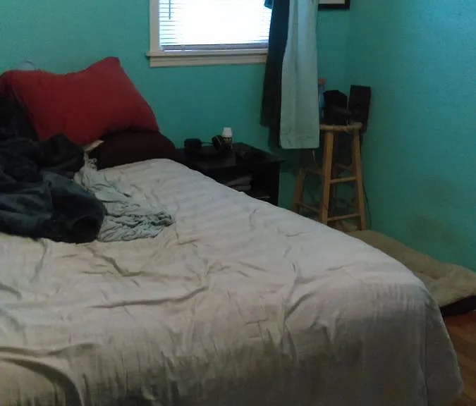 3 Full size bedrooms with closets