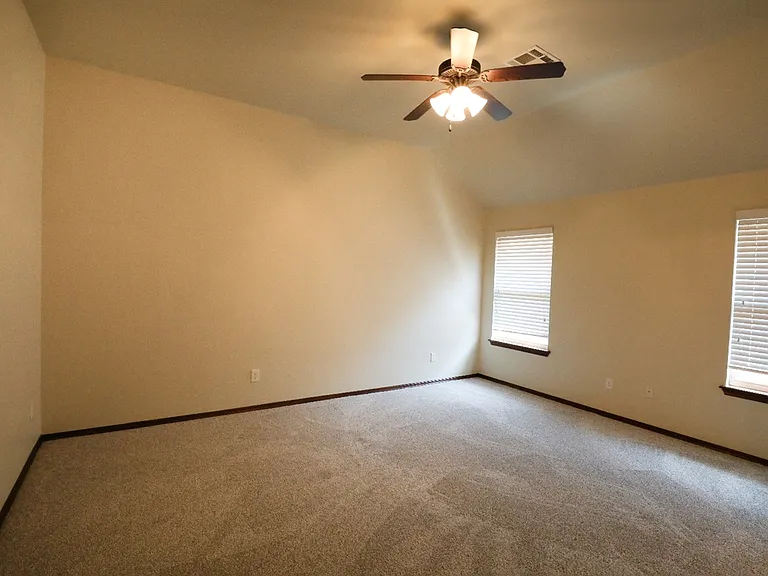 3004 NW 191st St — Photo 13