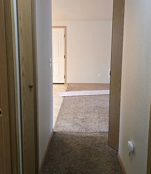 2261 E Crestview Dr — Photo 24