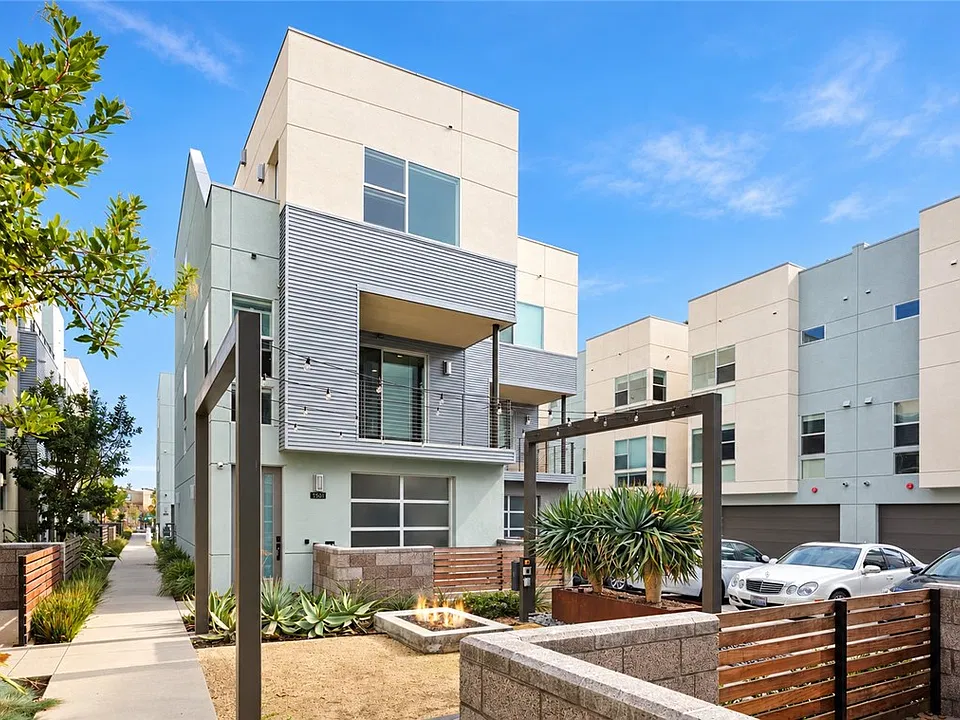 150 Mercer Way