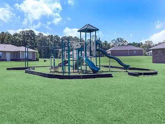 CHILDREN'S PLAY AREA