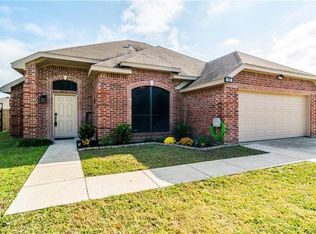 920 Alpine St, Forney, TX 75126