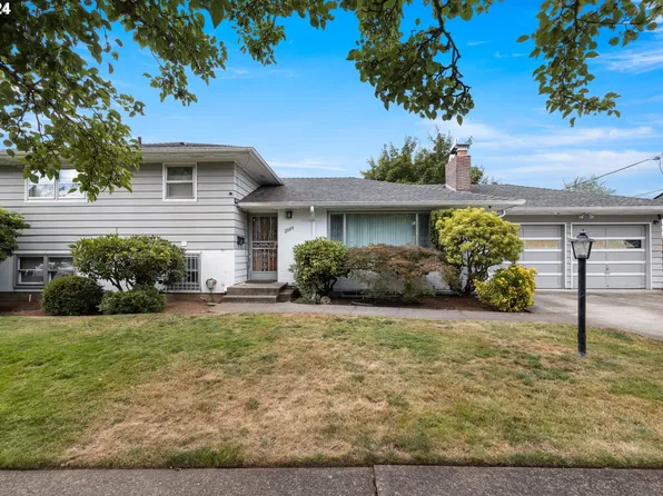 2009 SE 102nd Ave, Portland, OR 97216