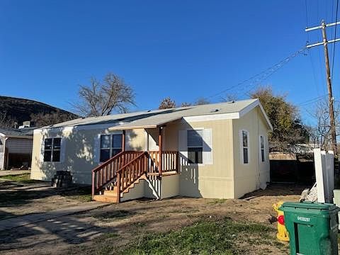 1st image of 207 14th St