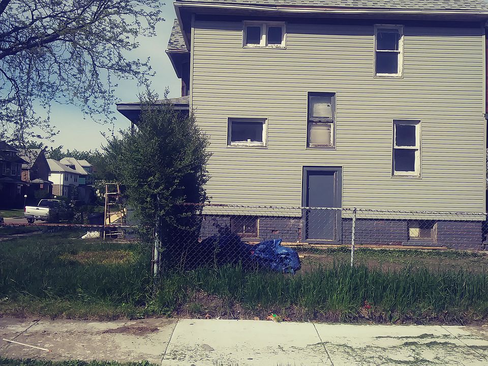 1st image of 178 Tyler St