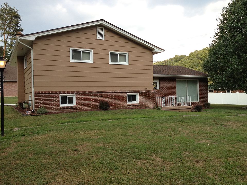 1st image of 110 Woodlawn Dr