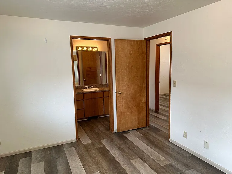 403 S 37th Pl — Photo 28