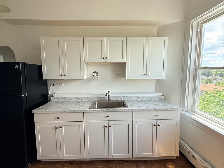182 Farnham Ave #2 — Photo 8