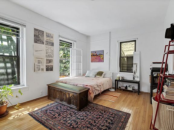 2nd image of 122 E 102nd St APT 5B