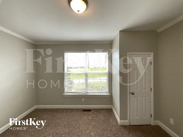 319 Ironwood Dr — Photo 8