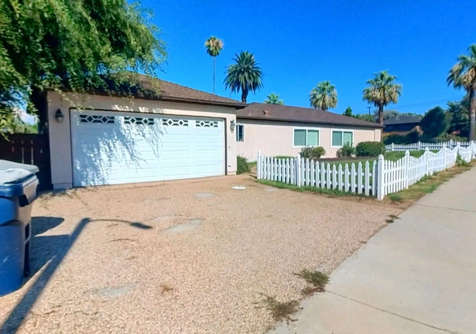 1250 Palm Ave. - Gorgeous 3 bed 2 bath Home In South Redlands — Photo 3