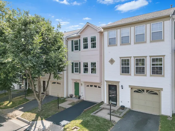 6836 General Lafayette Way, Gainesville, VA 20155