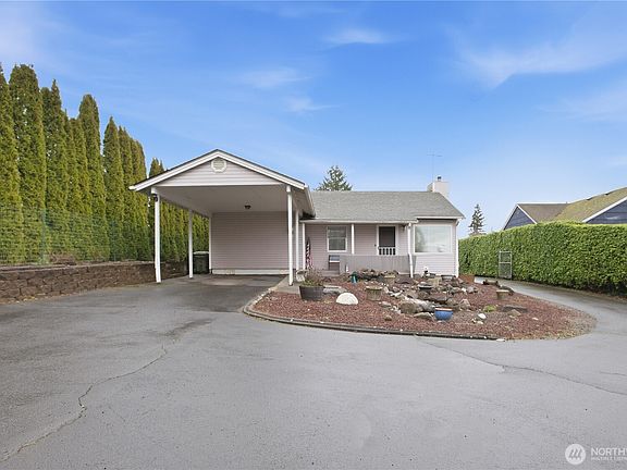 3rd image of 3506 Columbia Heights Road