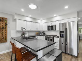 32140 Watergate Rd, Westlake Village, CA 91361